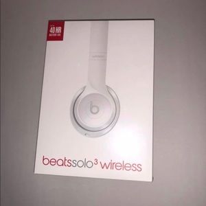 NEW (never been opened)- Beats Solo 3 Wireless